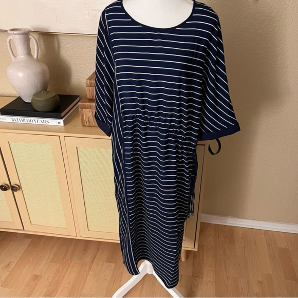 CAARA Navy Lorna Stripe Adjustable Waist Women's
Midi Dress Size Medium - Picture 2 of 9
